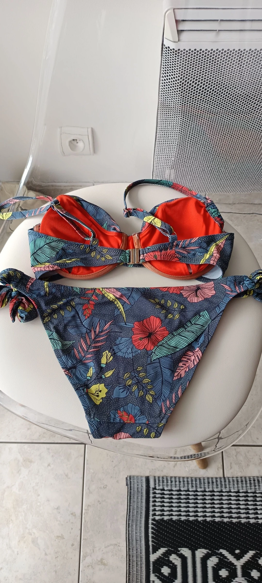 Tweedelige bikini 👙 maat 38 Bovenwijdte 90 C kleine gebreken lees de advertentie goed 👙 – photo 4